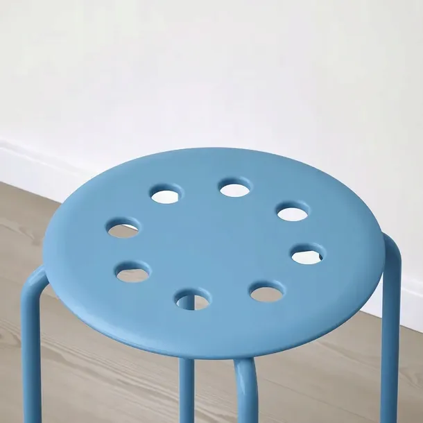 taboret-stolek-niebieski-45-cm-ikea-marius-kolor-mebla-odcienie-niebieskiego