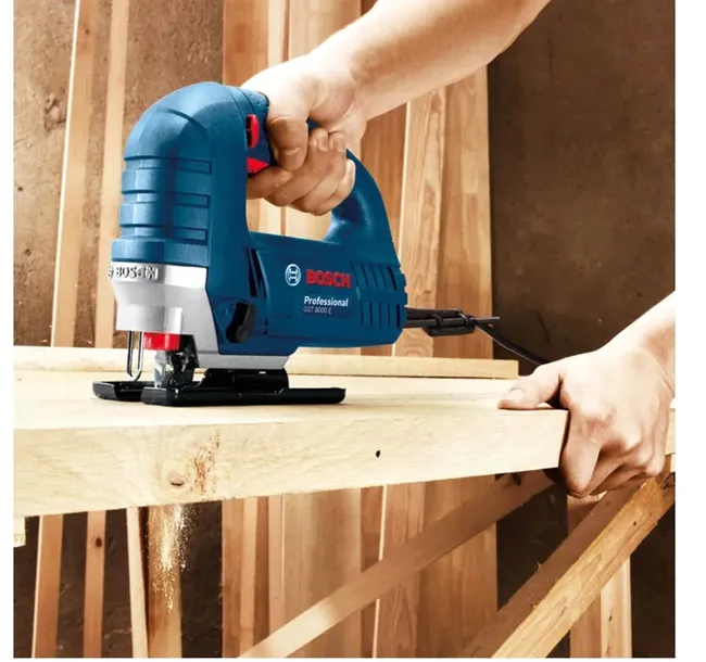 bosch-wyrzynarka-710w-gst8000-e-mocowanie-brzeszczotu-chwyt-typu-t