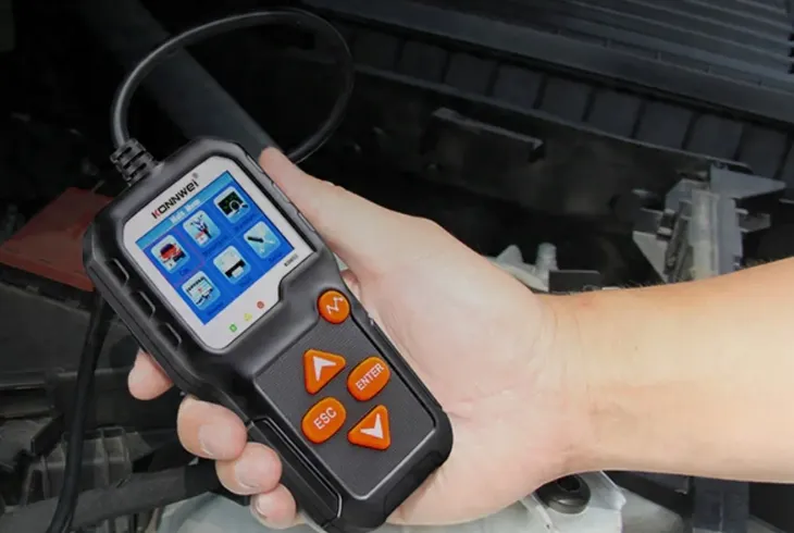 2-x-tester-do-akumulatorow-6-12v-interfejs-obd2-2w1-pl-marka-konnwei