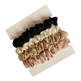 zestaw-frotek-gumek-4w1-na-plakietce-pin-up-gum154
