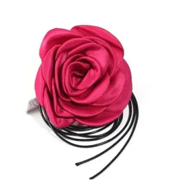 naszyjnik-choker-xl-ozdobny-kwiat-na-szyje-roza-na-rzemyku-elegancki-fuksja