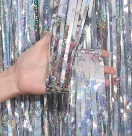 kurtyna-dekoracyjna-srebrna-brokatowa-zaslona-imprezowa-urodziny-party