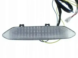 lampa-tylna-tyl-led-z-kierunkami-pasuje-do-yamaha-r1-yzf