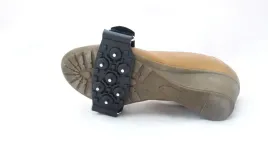 uniwersalne-raczki-nakladki-na-buty-turystyczne-antyposlizgowe-z-kolcami