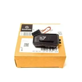 prawe-oswietlenie-lampka-lusterka-mercedes-a0999064402-w205-w213-w217-w247