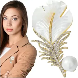 zlota-elegancka-broszka-piorko-z-cyrkoniami-perelka-ozdobna-przypinka-pioro