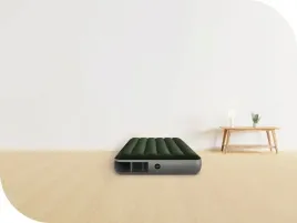 materac-dmuchany-welurowy-lozko-z-pompka-na-baterie-jednoosobowy-intex