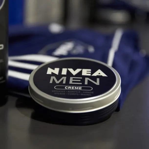 nivea-men-creme-krem-150-ml-stan-nowy-produkt-nie-zawiera-skladnikow-pochodzenia-zwierzecego