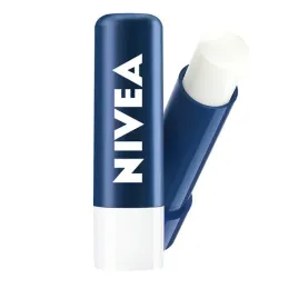 nivea-men-active-24h-pielegnacyjna-pomadka-do-ust-dla-mezczyzn-spf15
