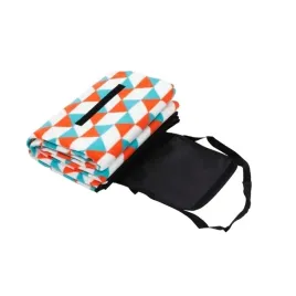miekki-polarowy-koc-plazowy-mata-piknikowa-xxl-200x200-wodoodporna-wygodna