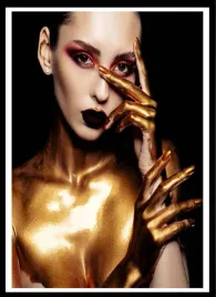 plakat-na-sciane-do-sypialni-kobieta-zlote-dodatki-gold-black-100x70cm