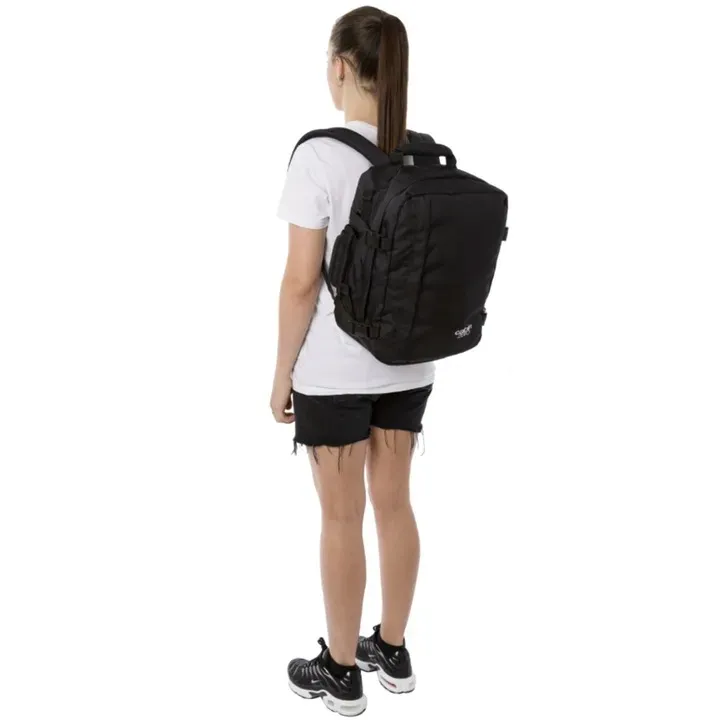 plecak-kabinowy-cabinzero-mini-28l-absolute-black-stan-nowy