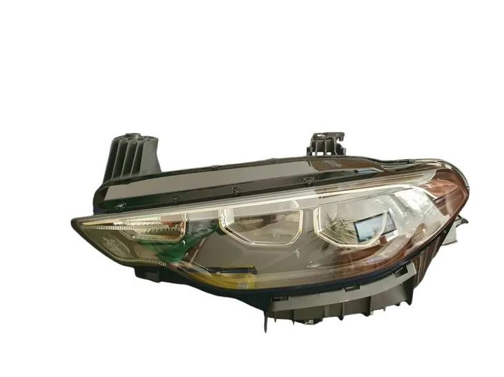 reflektor-swiatel-przednich-712105801110-stan-nowy-rodzaj-swiatel-mijania-tradycyjne-halogenowe