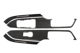 okleina-carbonowa-panelu-bocznego-ford-mustang-15-19
