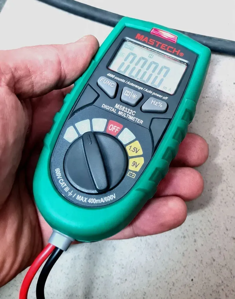 miernik-multimetr-mastech-ms8332c-detekcja-pradu