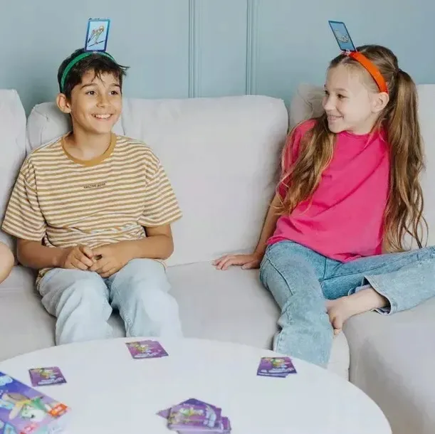 spy-guy-anonimo-gra-podrozna-minimalna-liczba-graczy-2