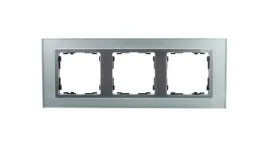 simon-82-ramka-potrojna-pozioma-szklana-srebro-ramka-posrednia-aluminium-m