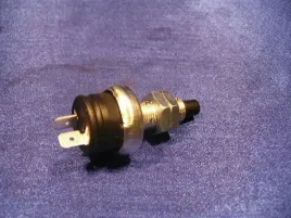 przelacznik-swiatel-stopu-merc-814