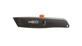 noz-z-ostrzem-trapezowym-metalowy-korpus-63-702