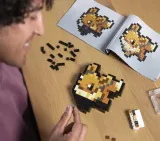 klocki-mega-pokemon-pixel-eevee-323-elementy-15-cm-hth78