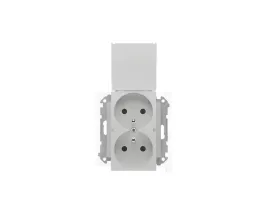 srebrne-gniazdo-podwojne-z-klapka-do-lazienki-aluminium-mat-tgz2bmcz-01-143