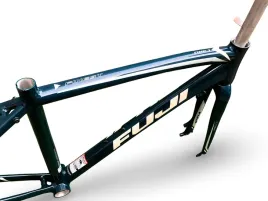 rama-rowerowa-fuji-finest-szosowa-1-1-c-d-rozmiar-50cm-deep-turqouise-cream