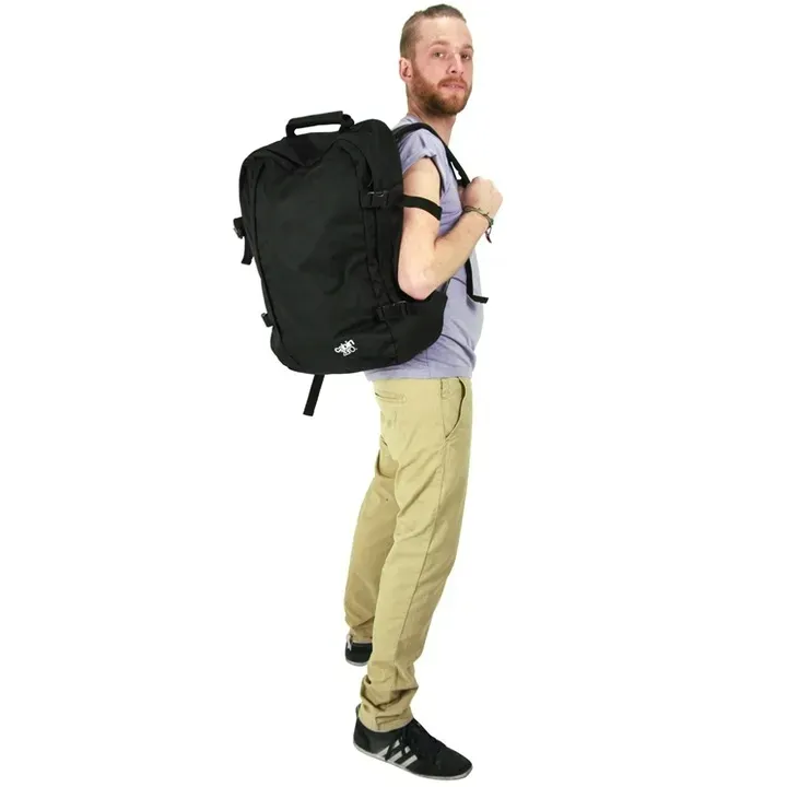 plecak-kabinowy-cabinzero-classic-44l-absolute-black