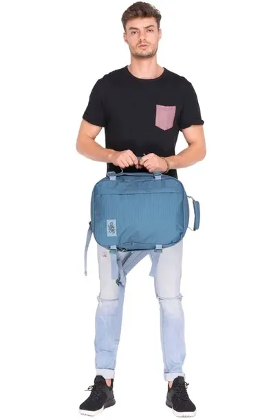 plecak-kabinowy-cabinzero-mini-28l-aruba-blue-liczba-komor-1
