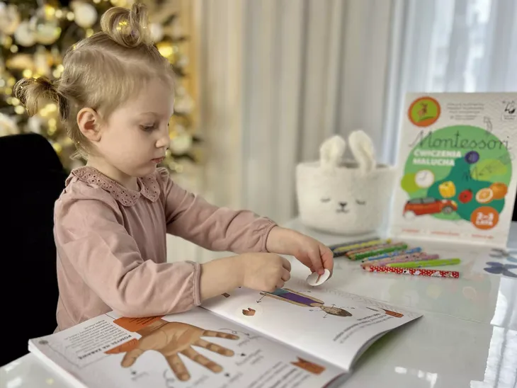 montessori-elementarz-malucha-2-3-lata-rok-wydania-2023