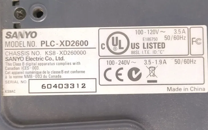 projektor-sanyo-plc-xd2600-marka-sanyo