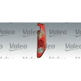 lampa-zespolonych-swiatel-tylnych-043633