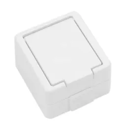 gniazdo-elektryczne-scienne-natynkowe-biale-z-klapka-16a-250v