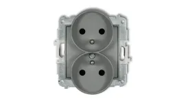 icon-mechanizm-gniazda-podwojnego-do-ramki-z-uziemieniem-2x-2p-z-przeslon