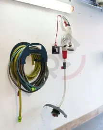 uchwyt-wieszak-na-waz-ogrodowy-do-sprezarki-regulowany-czarny