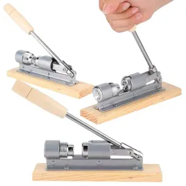 dziadek-do-orzechow-stalowy-na-podstawie-drewnianej-zgniatarka-luparka