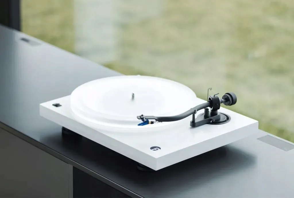 talerz-akrylowy-pro-ject-acryl-it-debut-xpression-stan-nowy
