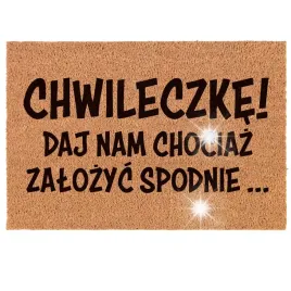 wycieraczka-chwileczke-daj-nam-zalozyc-spodnie