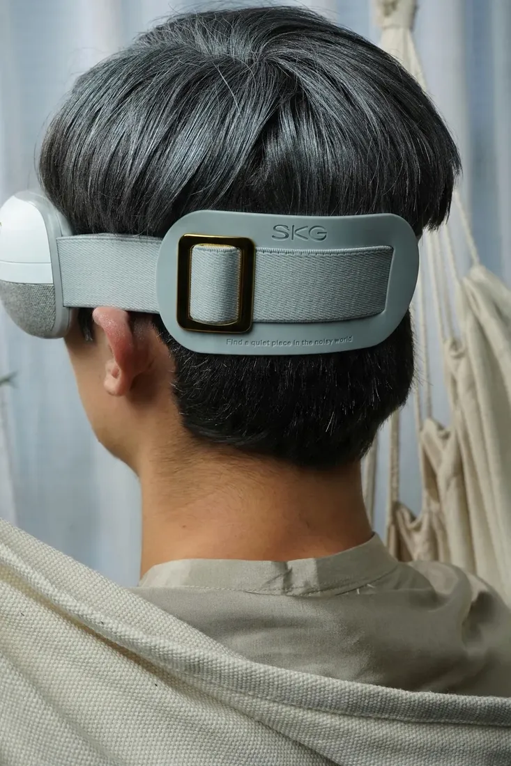 masazer-do-oczu-skg-e3-en-bialy