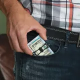 wielofunkcyjny-multi-tool-financial-tool-nite-ize-model-financialtool-wallet
