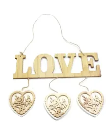 zawieszka-drewniana-z-napisem-love