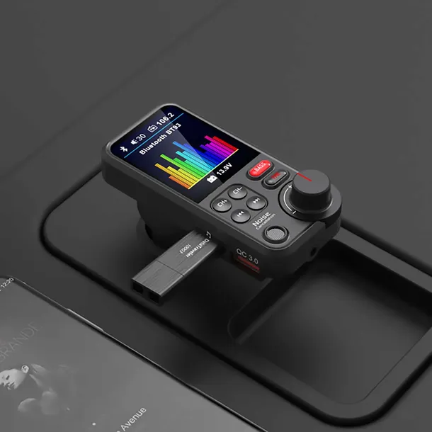 transmiter-fm-bluetooth-ladowarka-2xusb-qc-12-24v-model-woltomierz-zestaw-glosnomowiacy