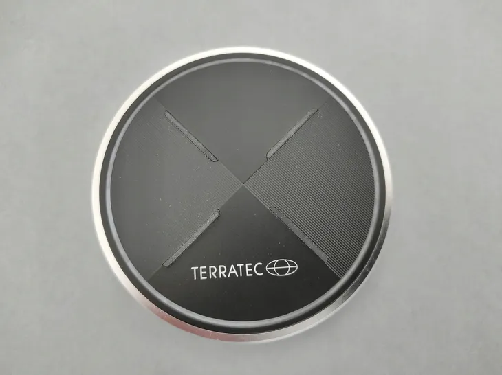 ladowarka-indukcyjna-terratec-2000-ma-zlacza-microusb-typ-b