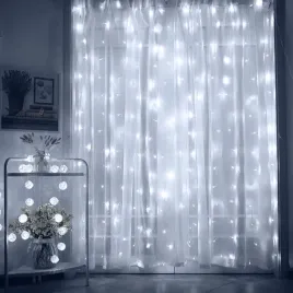 kurtyna-sople-led-3-x-3m-w-okno-lampki-sople-pilot