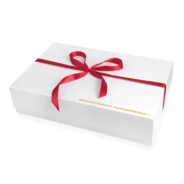 pudelko-prezentowe-40x30x10cm-biale-rubicello-mocne-z-naklejka-i-wstazka