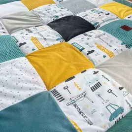 mata-do-zabawy-dla-niemowlat-patchwork-sensoryczna-z-materialu-o