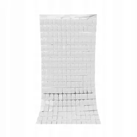 kurtyna-foliowa-dekoracyjna-srebrna-metaliczna-panel-cekinowy-urodziny