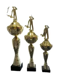 zestaw-pucharow-z-wedkarzem-3-szt-zawody-wedkarskie-57-49-40-cm-opis