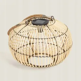 solarna-lampa-stolowa-led-z-rattanu-sirpur-do-uzytku-zewnetrznego