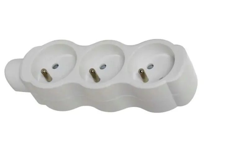 gniazdo-przenosne-3-liczba-gniazdek-3-szt