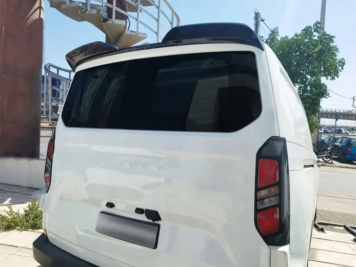 spojler-dachowy-do-ford-transit-custom-ii-2023-typ-samochodu-samochody-osobowe
